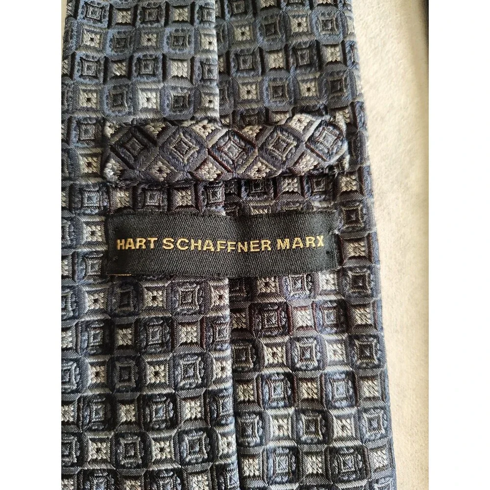 hart schaffner marx silk tie